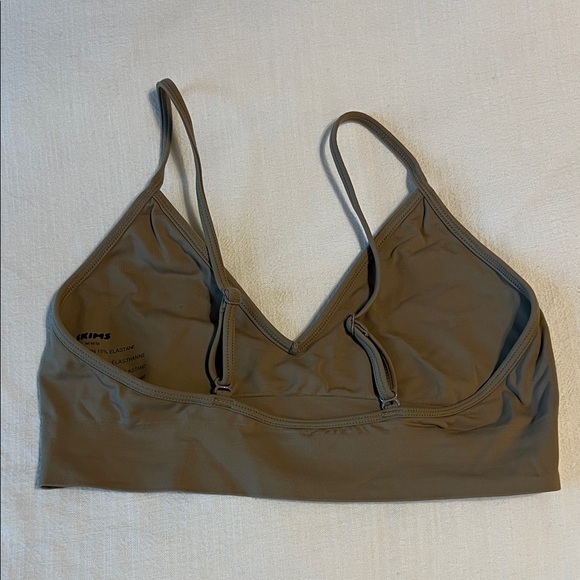 Skims Soft V-Neck Bralette in Brown, Size Medium - Picture 3 of 3